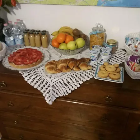 Tisoi לינה וארוחת בוקר *