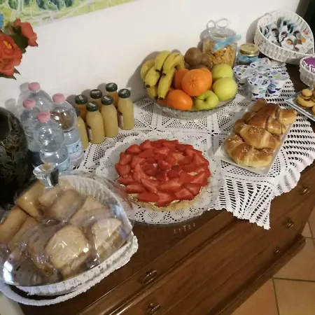 לינה וארוחת בוקר Tisoi בלונו